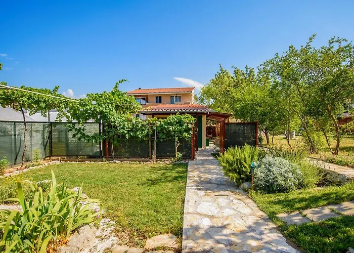 Dom wakacyjny Taja By Interhome