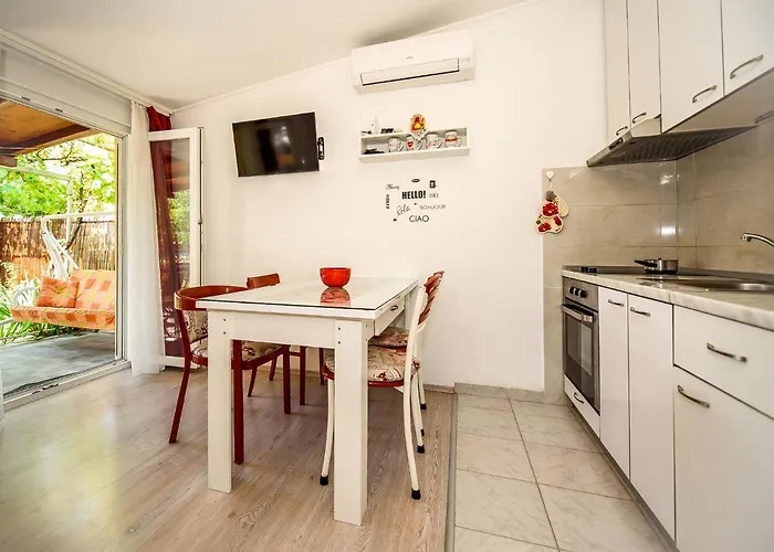 Taja By Interhome Split