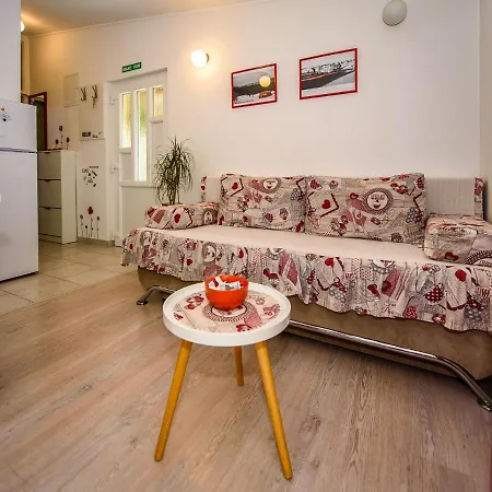 Taja By Interhome Split