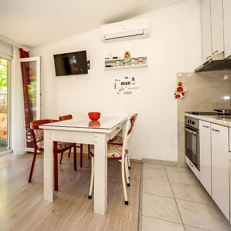 Taja By Interhome Split